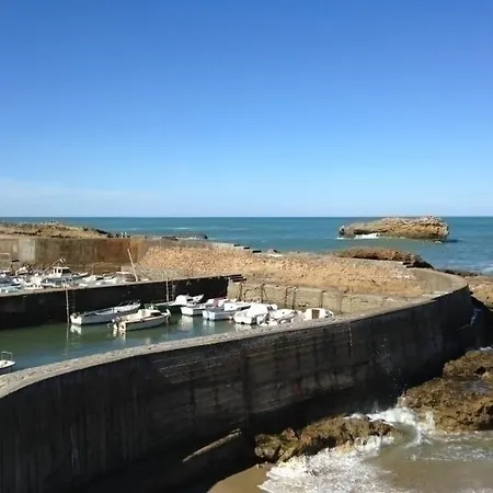 Apartamento Nadaillac 1 - Biarritz, 2 Bedrooms, 5 Persons Biarriz