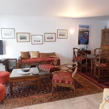 Nadaillac 1 - Biarritz, 2 Bedrooms, 5 Persons *