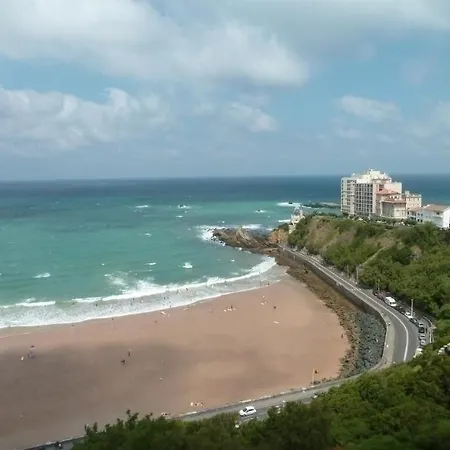 Nadaillac 1 - Biarritz, 2 Bedrooms, 5 Persons Апартаменты Биарриц